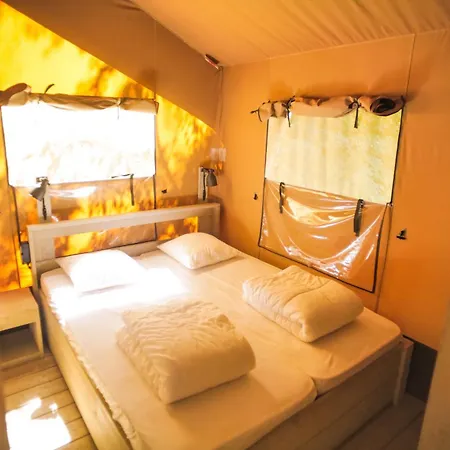 Luxe tent Domaine Le Peyral La Salvetat-sur-Agout